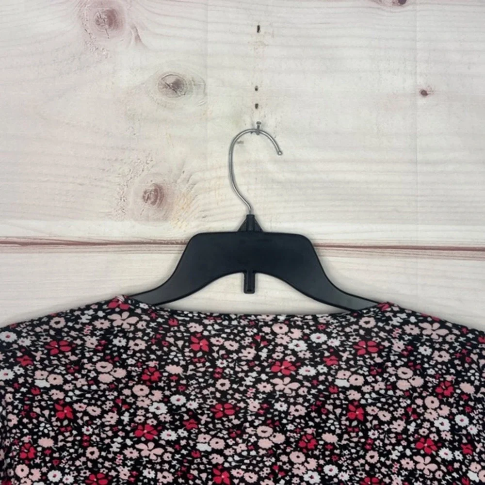 Michael Kors Top Womens 2X Black Floral‎ Blouse Keyhole Neck Elastic Waist Knit